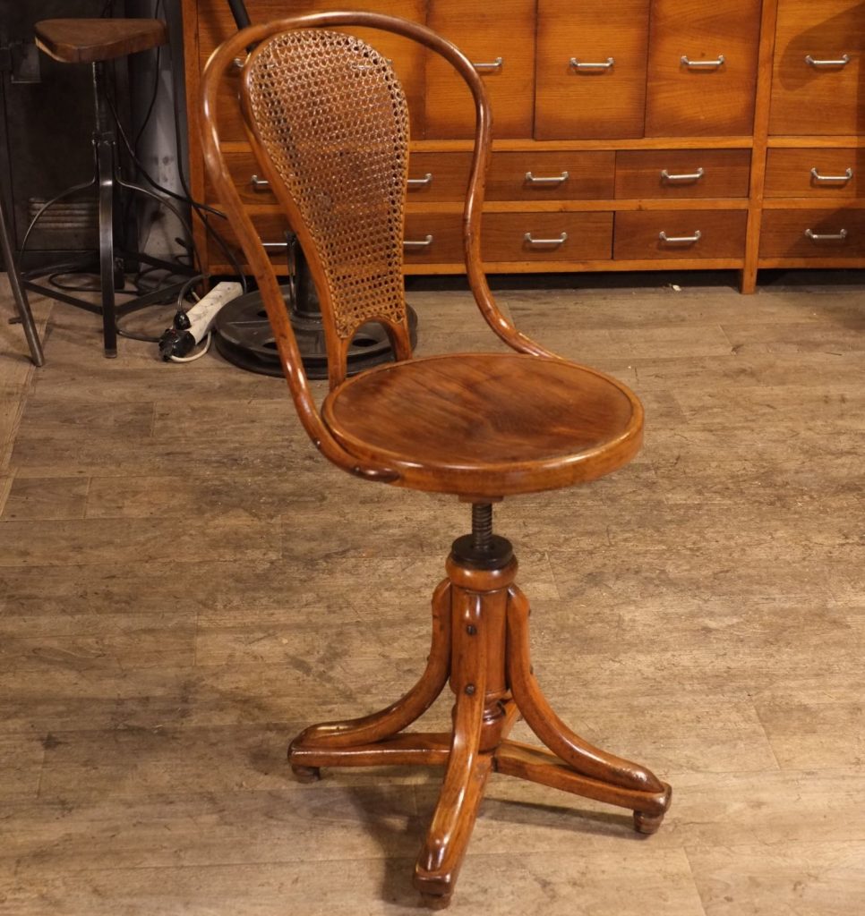 chaise ancienne thonet