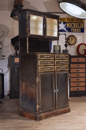 meuble industriel ancien meuble de dentiste