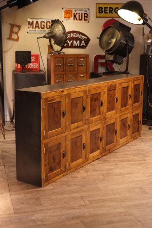meuble de metier ancien casier d'ecole