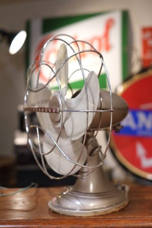 Venilateur americain ancien de 1954 WESTINGHOUSE modele Lively Aire 12LA3