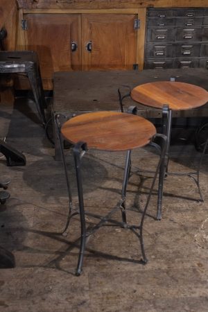 Paire de petite sellette industrielle metal et bois ronde