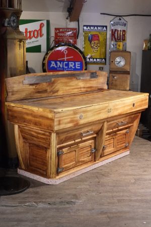 meuble de metier ancien billot de boucherie 1930 art deco 1